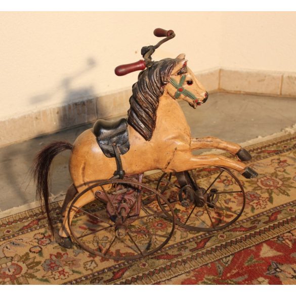 Régi antik fa ló bicikli