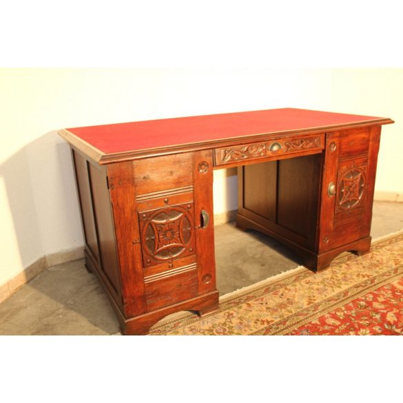 Frissen felújított valódi antik tömörfa íróasztal
