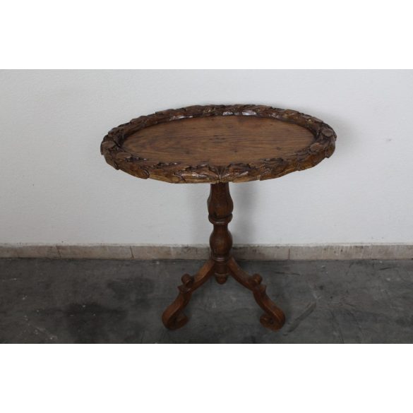 Antik fargott kisasztal