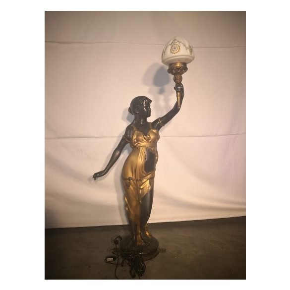 Fáklyát tartó női bronz lámpa szobor
