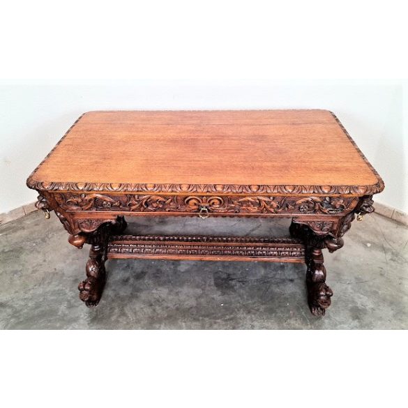 Gyönyörű antik,frissen felújított reneszánsz stílusú asztal, íróasztal
