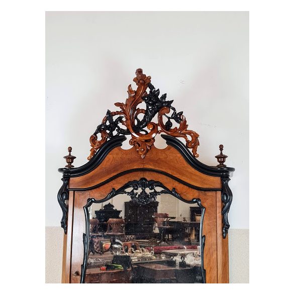 Gyönyörű antik biedermeier tükrös szekrény