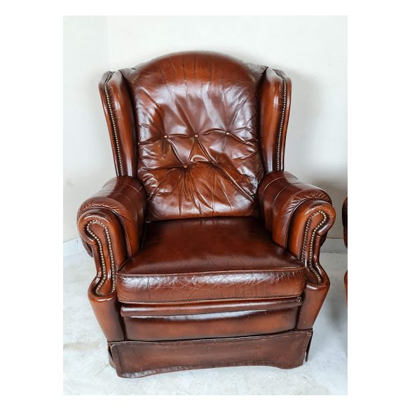  Eredeti chesterfield antik konyak színű bőr fotel