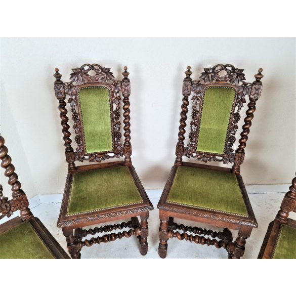 Nagyon szép antik reneszánsz stílusú, dúsan faragott székek 