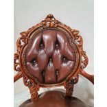 Gyönyörű barokk,dúsan faragott karfás bőr székek