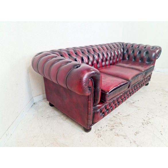 Gyönyörű eredeti chesterfield bőr kanapé
