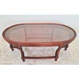 Üveglapos dohányzóasztal