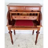 Antik íves elejű kis írószekreter