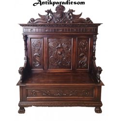 Antik, dúsan faragott reneszánsz pad