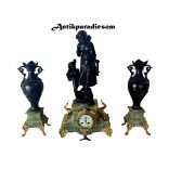 Antik Francia szobros óra vázákkal