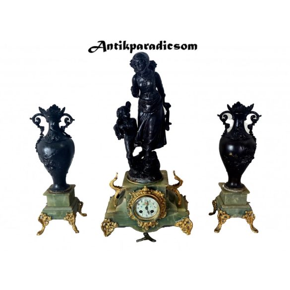 Antik Francia szobros óra vázákkal