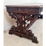 Kb.200 éves antik,dúsan fargott reneszánsz asztal. Múzeumi darab