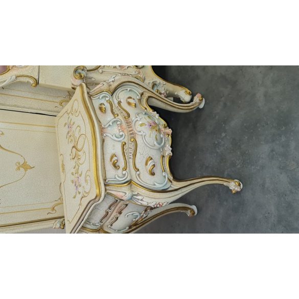 Velencei barokk rokokó dúsan faragott hálószoba garnitúra