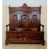 Antik, reneszánsz stílusú,dúsan faragott ládás pad (1800 vége)