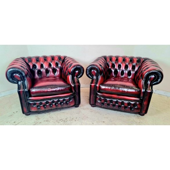 Antik burgundi színű chesterfield bőr fotelek párban