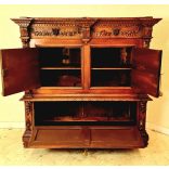 Reneszánsz stílusú antik ládás tálalószekrény