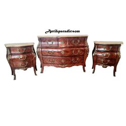   Gyönyörű XVI.Lajos stílusú márványlapos,rézveretes hasas komódok