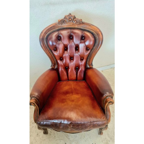 Antik konyak színű,barokk stílusú chesterfield bőr fotel