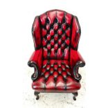 Gyönyörű eredeti chesterfield Queen Anne füles bőr fotel