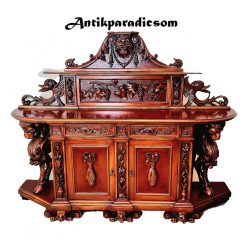   Dúsan faragott reneszánsz, stílusú tálalószekrény,komód