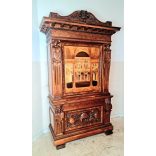 Mussolini idejé﻿ből! Szignós antik, dúsan faragott,intarziás reneszánsz stílusú szekrény