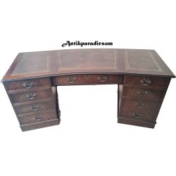 Exluzív  Angol chesterfield bőrborítású íróasztal