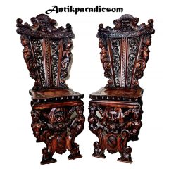   Antik, reneszánsz ,dúsan faragott "sgabello" székek.(Olasz reneszánsz)