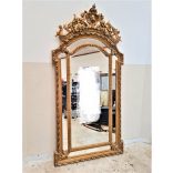 Hatalmas aranyozott ,puttós kastélytükör