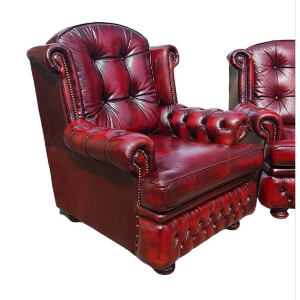 Gyönyörű eredeti Angol chesterfield (Suzanne modell) füles bőr ülőgarnitúra