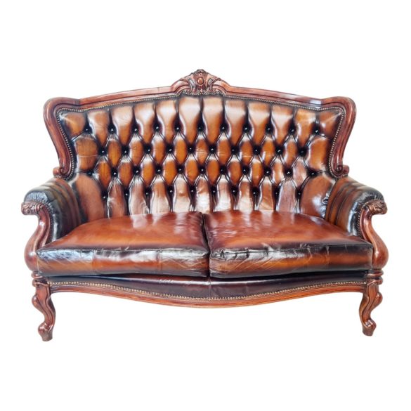 Gyönyörű  barokk stílusú chesterfield  bőr kanapé