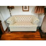 Eredeti  Angol chesterfield  bőr kanapé