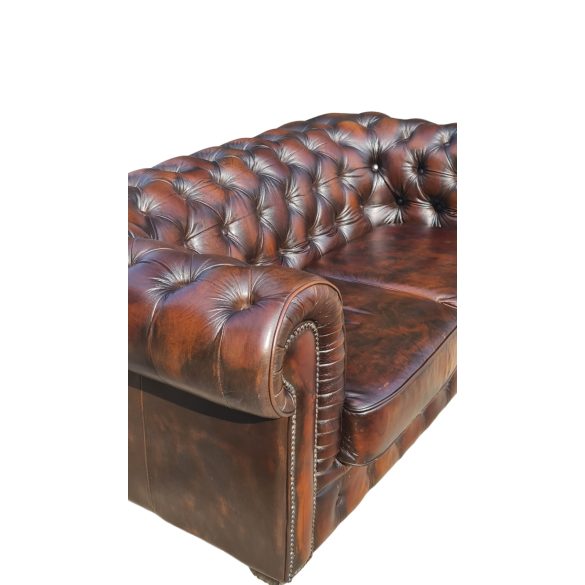 Eredeti Angol Chesterfield bőr kanapé