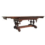 Antik, frissen felújított, dúsan faragott reneszánsz stílusú bővíthető étkezőasztal
