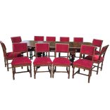 Antik, frissen felújított, dúsan faragott reneszánsz stílusú bővíthető étkezőasztal