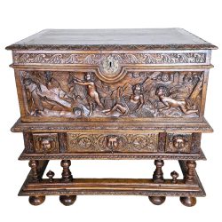   Frissen felújított antik reneszánsz stílusú dúsan faragott láda!