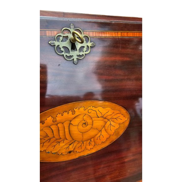 Antik írószekreter