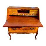 Gyönyörű intarziás stil szekreter, komód