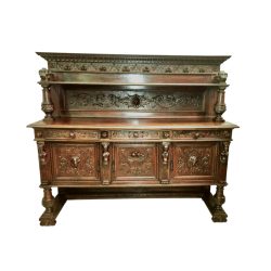   Antik,reneszánsz stílusú dúsan faragott tálalószekrény