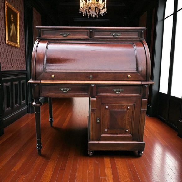 Frissen felújított antik klasszikus stílusú tömör fa íróasztal-szekreter