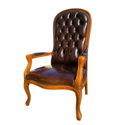 Antik konyak színű chesterfield fotel