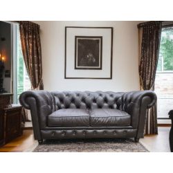 Chesterfield  mélybarna színű bőr kanapé